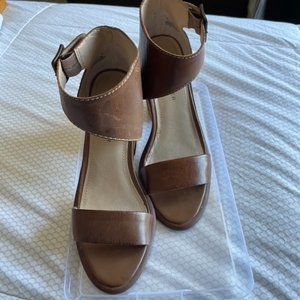 Beautiful like new sandals